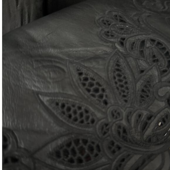 Chico’s Faux Leather‎ Cut Out Ankle Crop Wide Leg Trouser Pants Black Size 12 - Picture 7 of 13